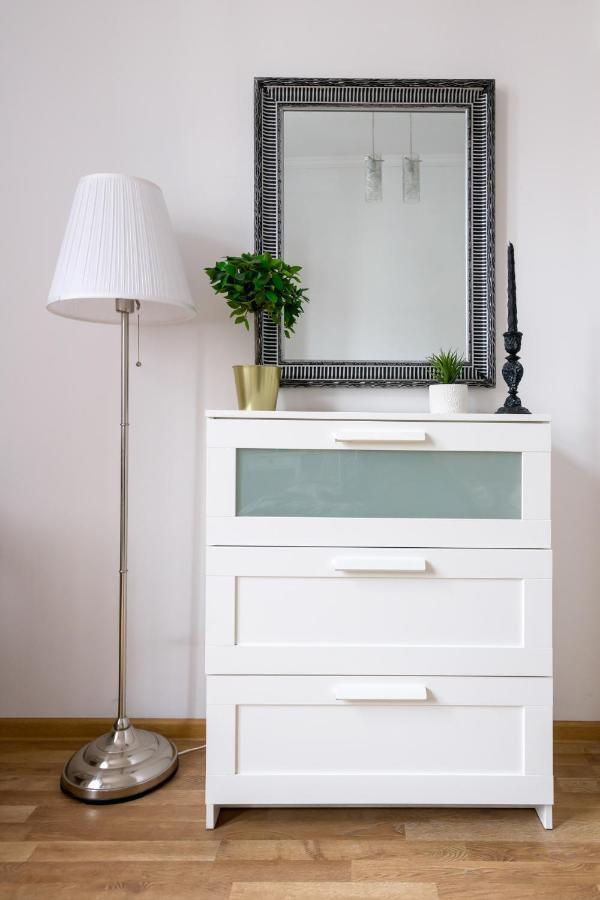 Discover Krakow Apartments - 3 Rakowicka St - Classic Apartments Near Main Station - Netflix المظهر الخارجي الصورة