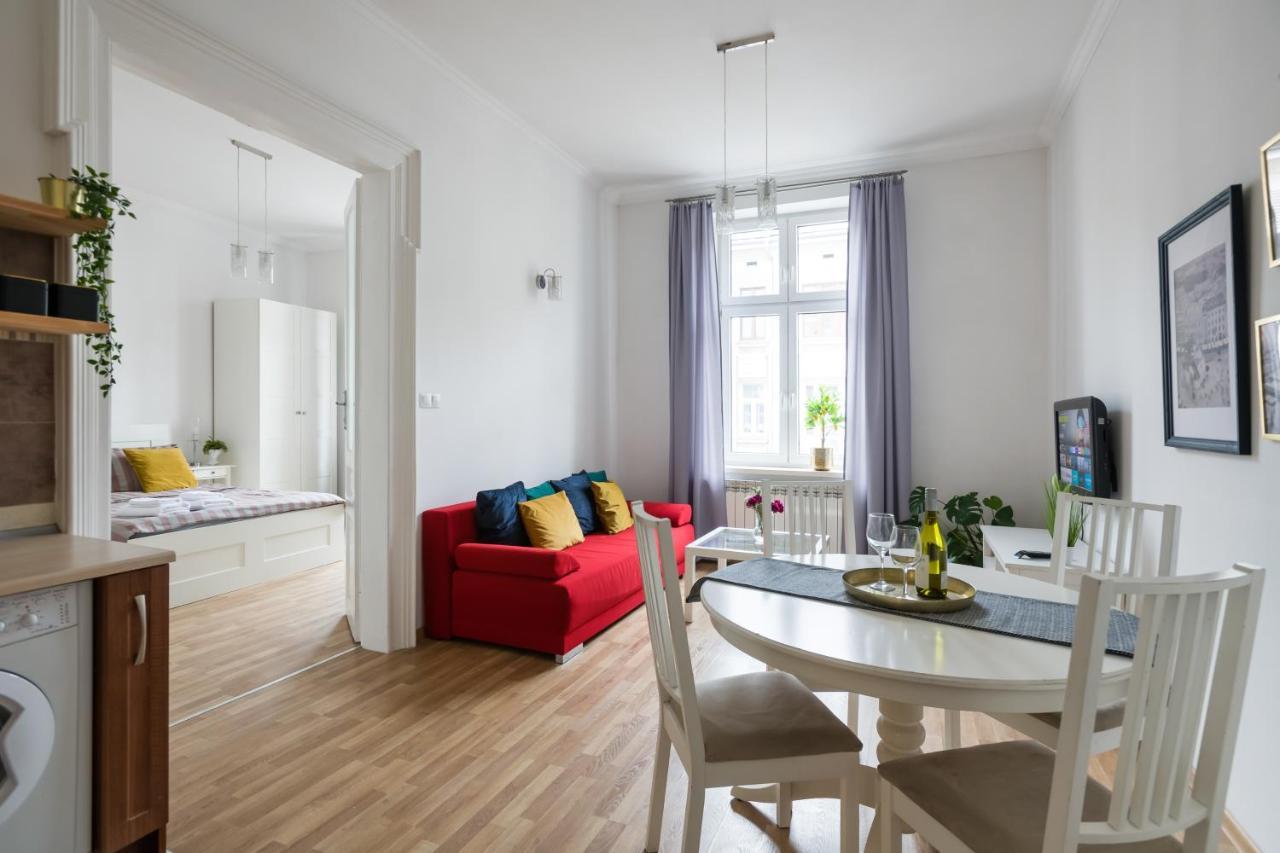 Discover Krakow Apartments - 3 Rakowicka St - Classic Apartments Near Main Station - Netflix المظهر الخارجي الصورة