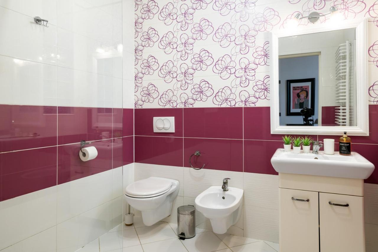 Discover Krakow Apartments - 3 Rakowicka St - Classic Apartments Near Main Station - Netflix المظهر الخارجي الصورة