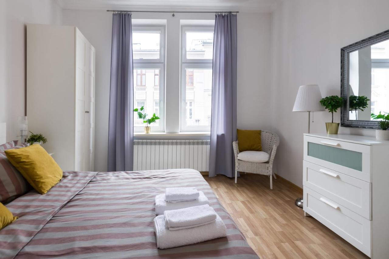 Discover Krakow Apartments - 3 Rakowicka St - Classic Apartments Near Main Station - Netflix المظهر الخارجي الصورة